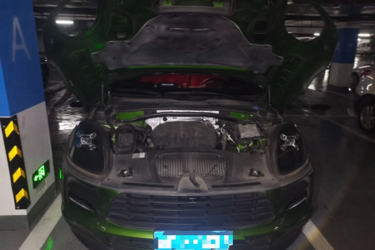 Used Porsche Macan 2018 Macan 2.0T Engine Bay