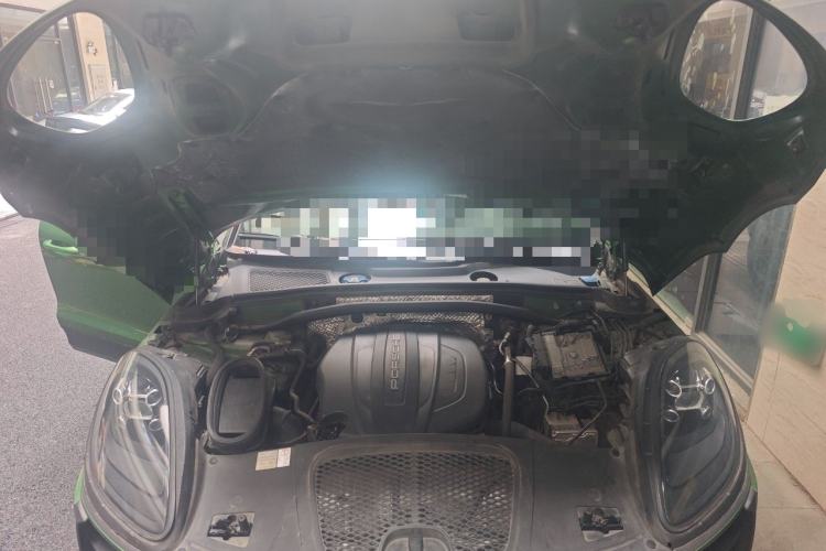 Used Porsche Macan 2018 Macan 2.0T Engine Bay