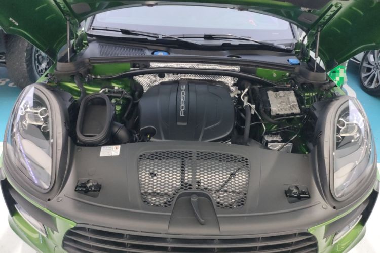 Used Porsche Macan 2018 Macan 2.0T Engine Bay