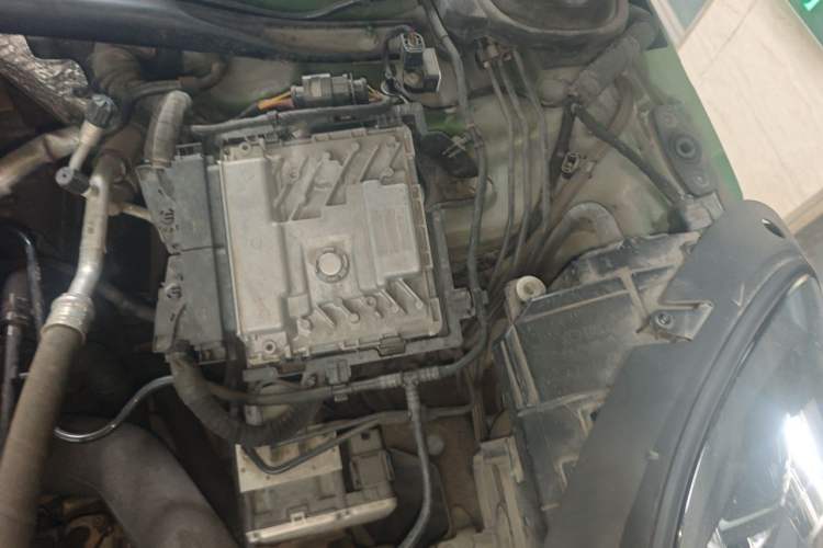 Used Porsche Macan 2018 Macan 2.0T Engine Bay Left