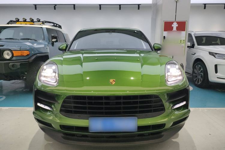 Used Porsche Macan 2018 Macan 2.0T Front