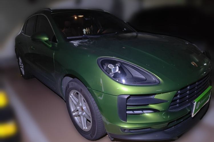 Used Porsche Macan 2018 Macan 2.0T Front Right 45 Deg