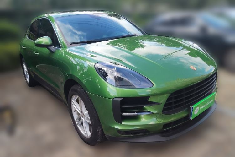 Used Porsche Macan 2018 Macan 2.0T Front Right 45 Deg