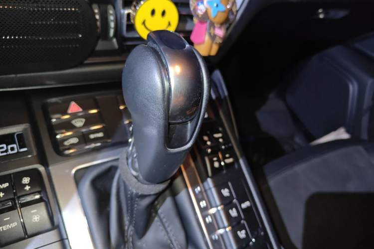 Used Porsche Macan 2018 Macan 2.0T Gear Lever