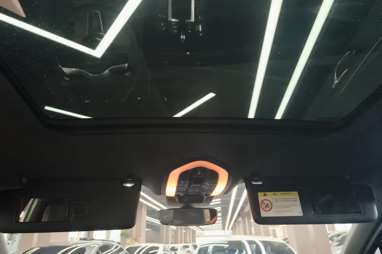 Used Porsche Macan 2018 Macan 2.0T Headliner
