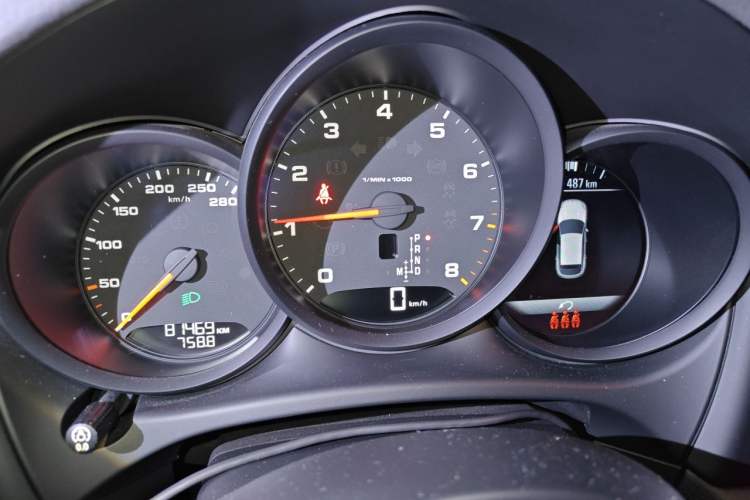 Used Porsche Macan 2018 Macan 2.0T Instrument Cluster