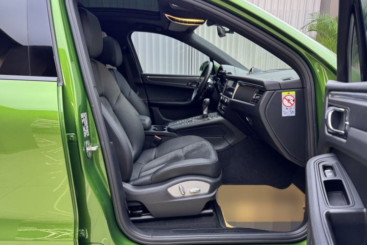 Used Porsche Macan 2018 Macan 2.0T Interior 3