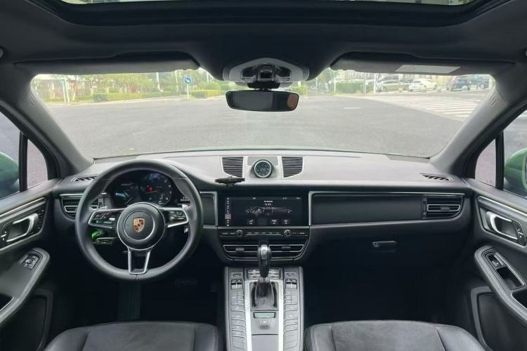 Used Porsche Macan 2018 Macan 2.0T Interior 5