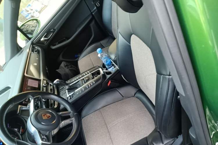 Used Porsche Macan 2018 Macan 2.0T Left Front Seat
