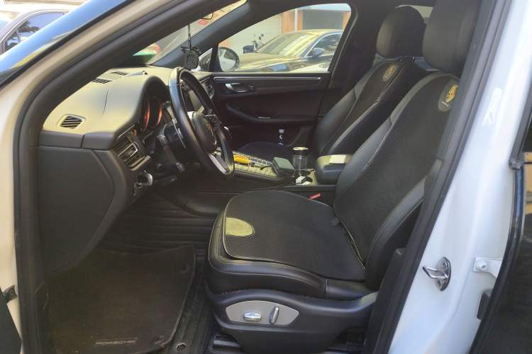 Used Porsche Macan 2018 Macan 2.0T Left Front Seat