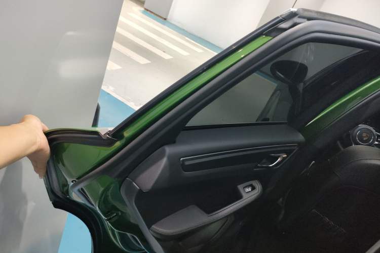 Used Porsche Macan 2018 Macan 2.0T Left Rear Door Interior