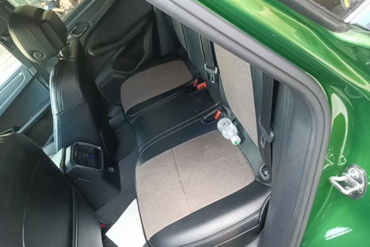 Used Porsche Macan 2018 Macan 2.0T Left Rear Seat