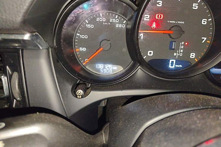 Used Porsche Macan 2018 Macan 2.0T Odometer Close Up