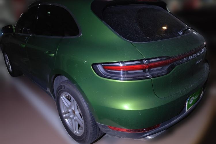 Used Porsche Macan 2018 Macan 2.0T Rear Left 45 Deg