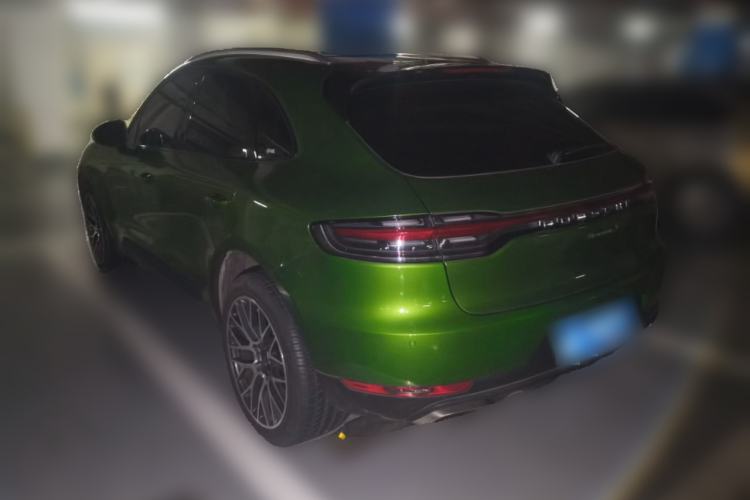 Used Porsche Macan 2018 Macan 2.0T Rear Left 45 Deg