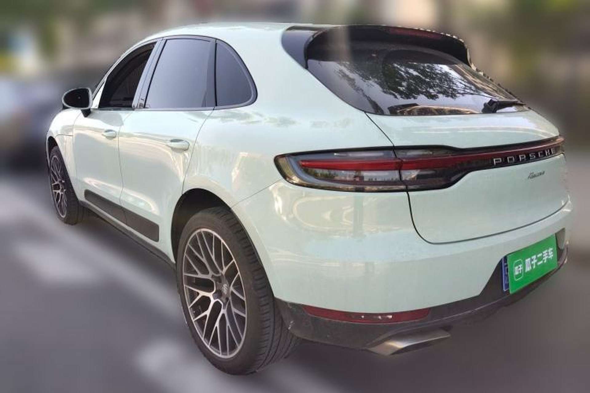 Used Porsche Macan 2018 Macan 2.0T Rear Left 45 Deg