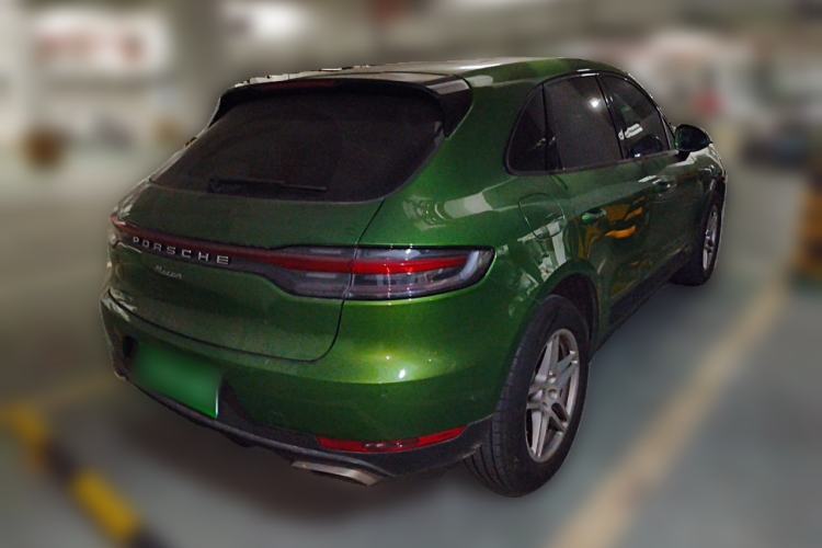 Used Porsche Macan 2018 Macan 2.0T Rear Right 45 Deg