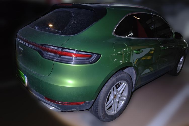 Used Porsche Macan 2018 Macan 2.0T Rear Right 45 Deg