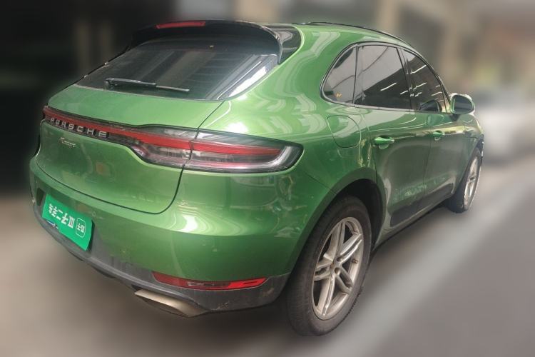 Used Porsche Macan 2018 Macan 2.0T Rear Right 45 Deg