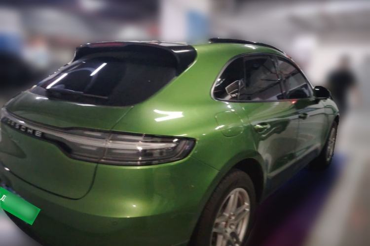 Used Porsche Macan 2018 Macan 2.0T Rear Right 45 Deg