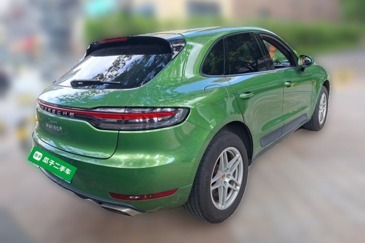 Used Porsche Macan 2018 Macan 2.0T Rear Right 45 Deg