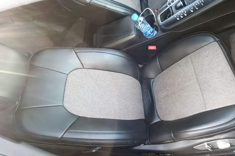 Used Porsche Macan 2018 Macan 2.0T Right Front Seat