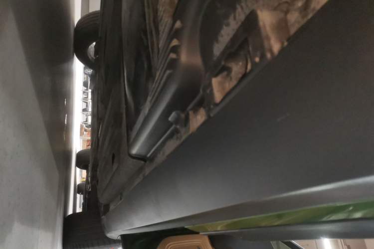 Used Porsche Macan 2018 Macan 2.0T Right Side Sill
