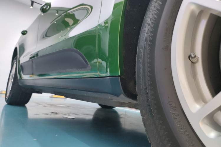 Used Porsche Macan 2018 Macan 2.0T Right Side Sill