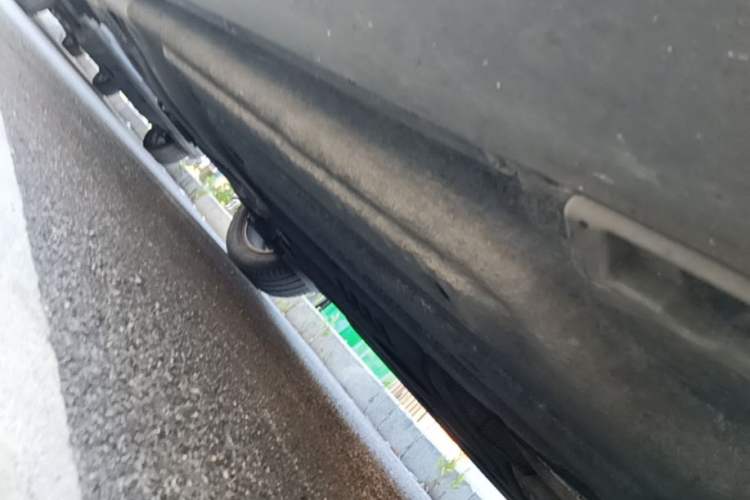 Used Porsche Macan 2018 Macan 2.0T Right Side Sill