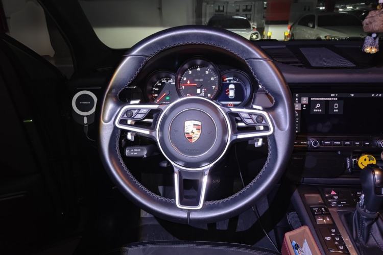Used Porsche Macan 2018 Macan 2.0T Steering Wheel