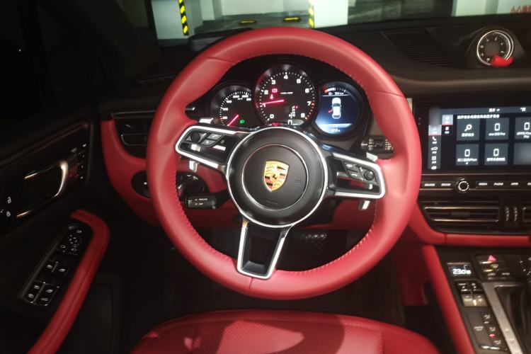 Used Porsche Macan 2018 Macan 2.0T Steering Wheel