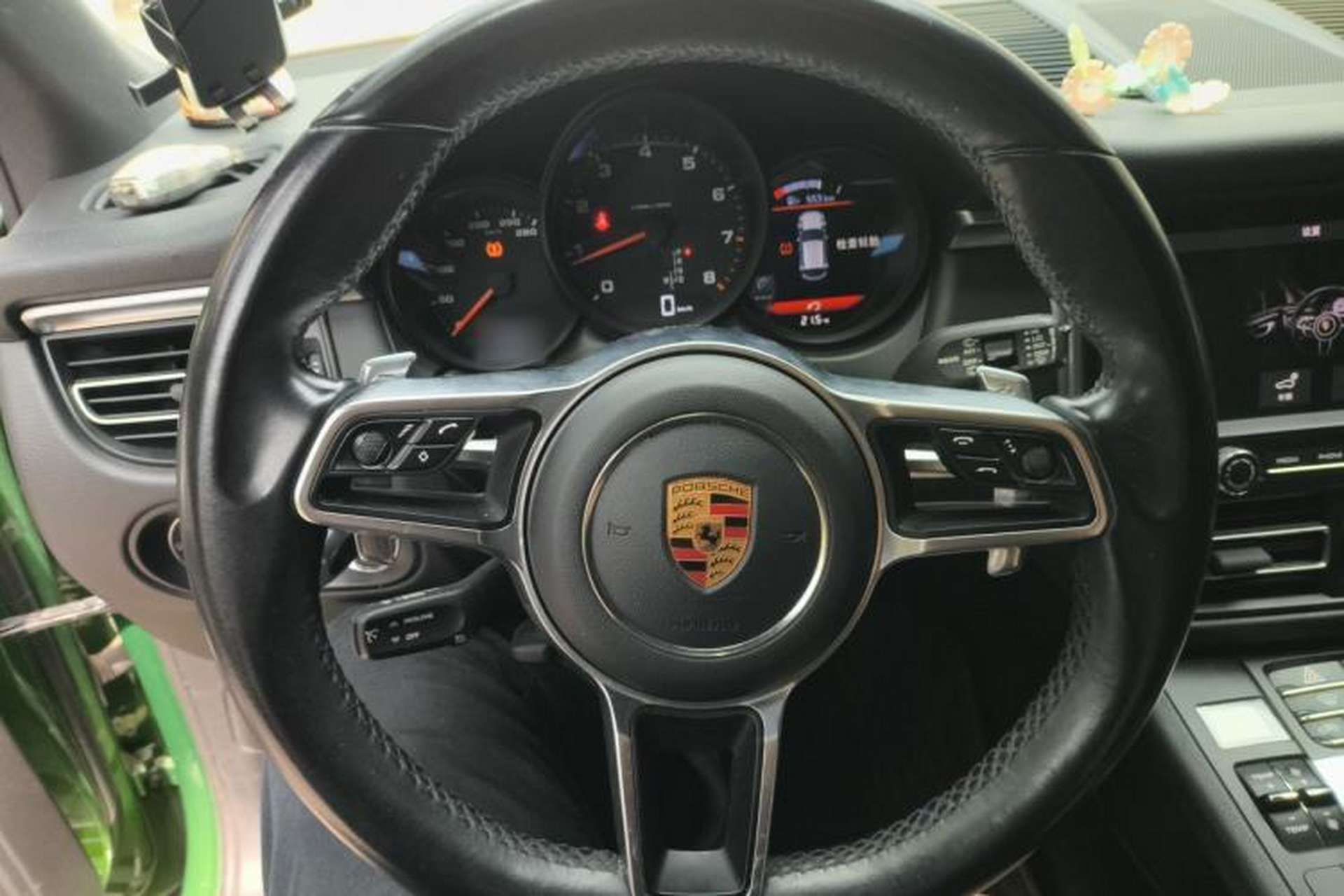 Used Porsche Macan 2018 Macan 2.0T Steering Wheel