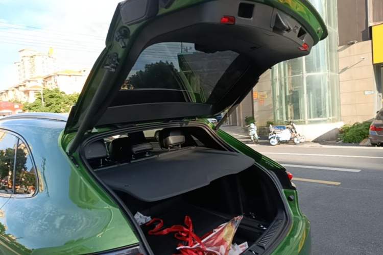 Used Porsche Macan 2018 Macan 2.0T Trunk