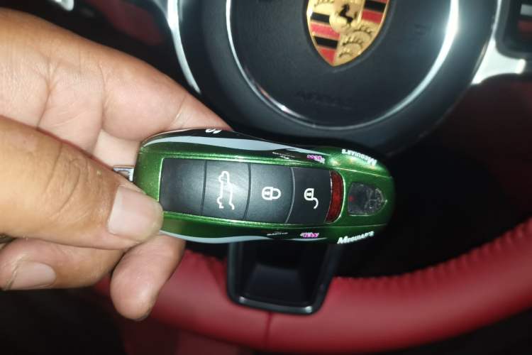 Used Porsche Macan 2018 Macan 2.0T Vehicle Key