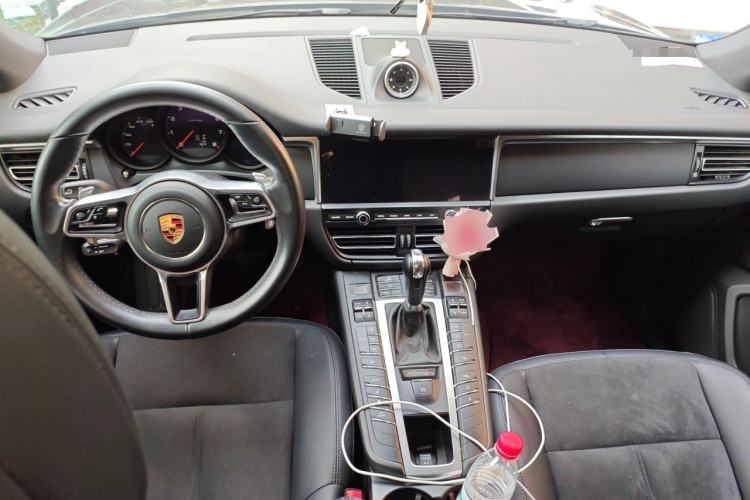 Used Porsche Macan 2018 Macan 2.0T Center Console