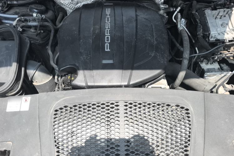 Used Porsche Macan 2018 Macan 2.0T Engine Bay