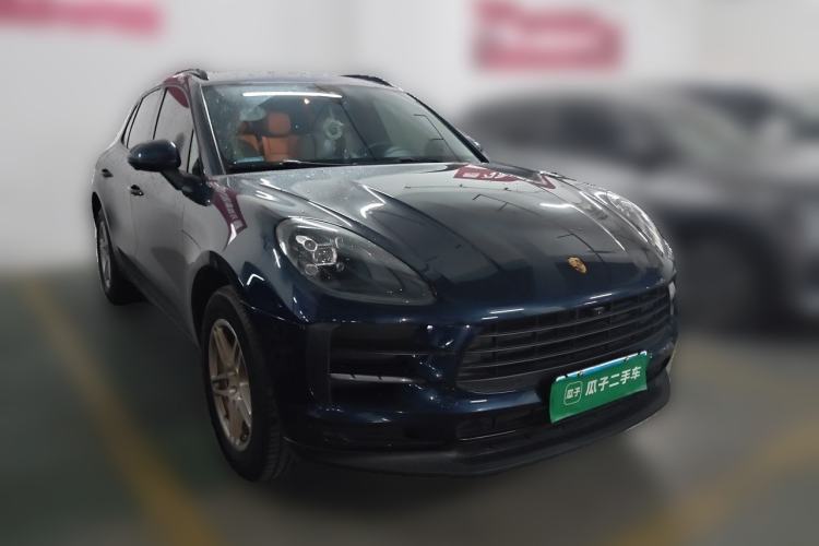 Used Porsche Macan 2018 Macan 2.0T Front Right 45 Deg
