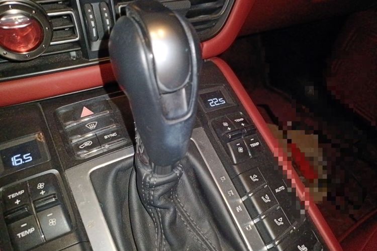 Used Porsche Macan 2018 Macan 2.0T Gear Lever