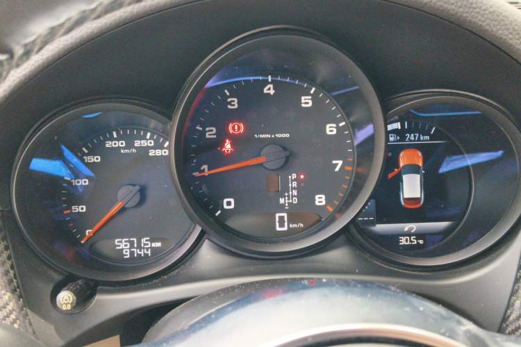 Used Porsche Macan 2018 Macan 2.0T Instrument Cluster
