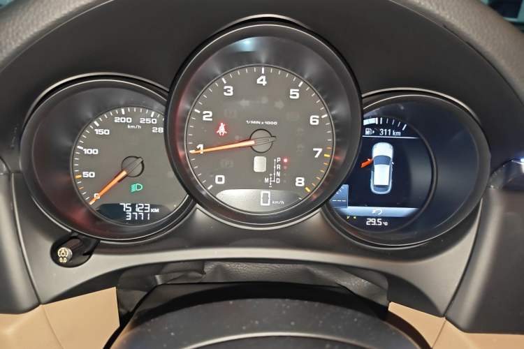 Used Porsche Macan 2018 Macan 2.0T Instrument Cluster