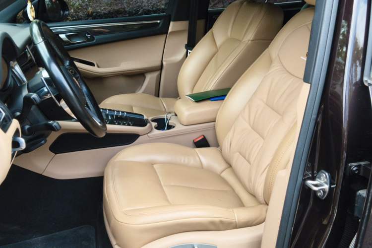 Used Porsche Macan 2018 Macan 2.0T Left Front Seat
