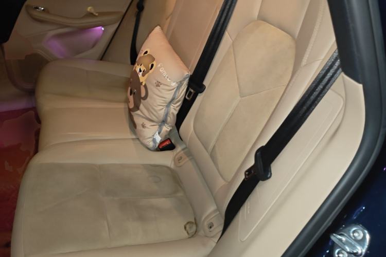 Used Porsche Macan 2018 Macan 2.0T Left Rear Seat