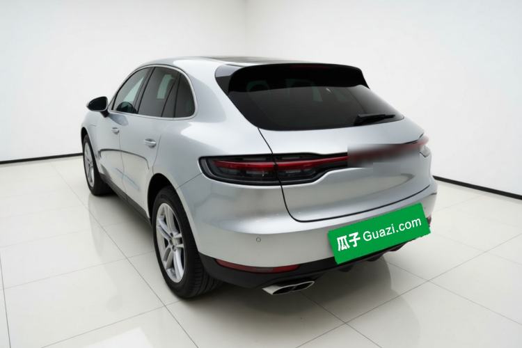 Used Porsche Macan 2018 Macan 2.0T Rear Left 45 Deg