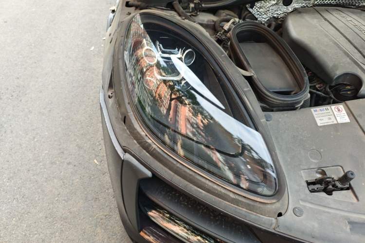 Used Porsche Macan 2018 Macan 2.0T Right Front Headlight