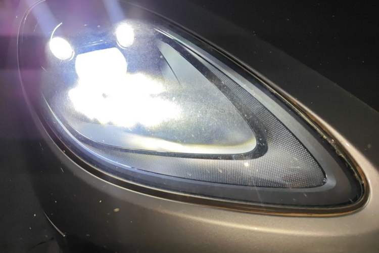 Used Porsche Macan 2018 Macan 2.0T Right Front Headlight