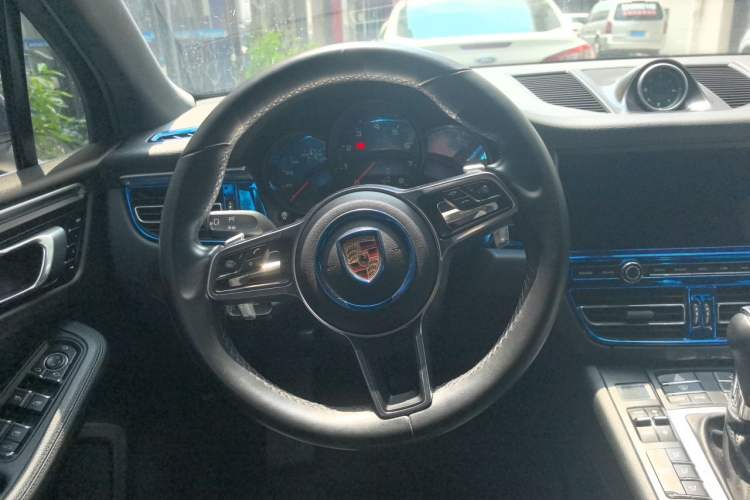 Used Porsche Macan 2018 Macan 2.0T Steering Wheel