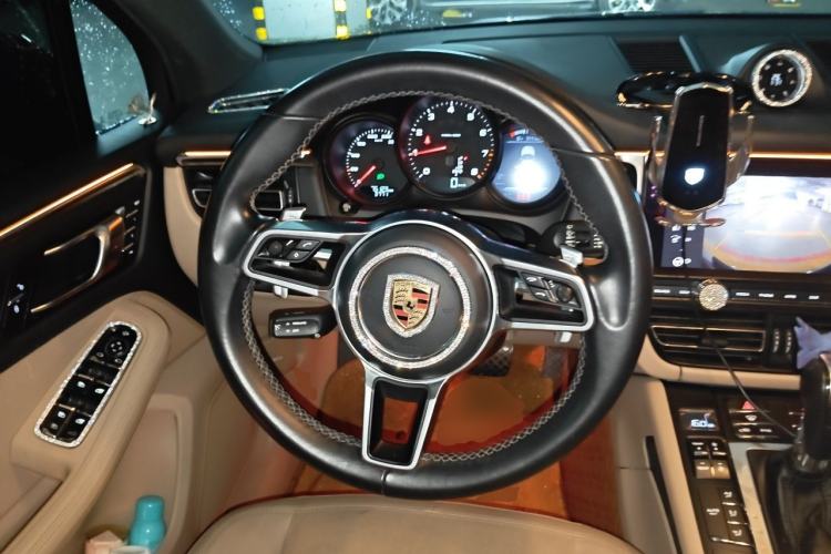 Used Porsche Macan 2018 Macan 2.0T Steering Wheel