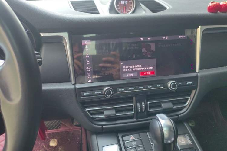 Used Porsche Macan 2018 Macan 2.0T Audio And AC Panel