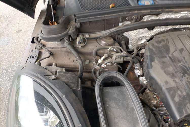 Used Porsche Macan 2018 Macan 2.0T Engine Bay Right