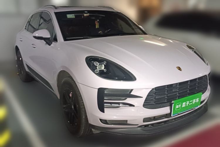 Used Porsche Macan 2018 Macan 2.0T Front Right 45 Deg